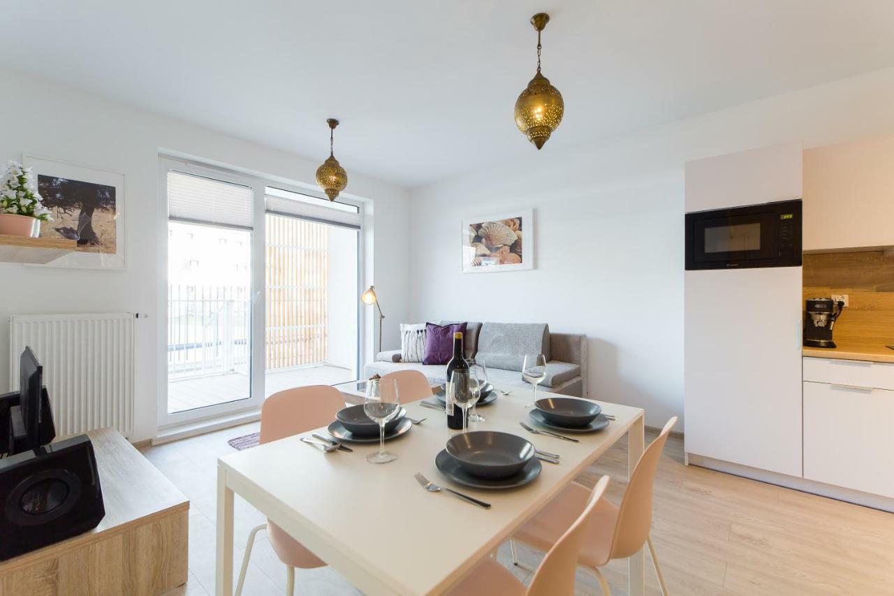 Apartament Rose Kolobrzeg Exterior photo